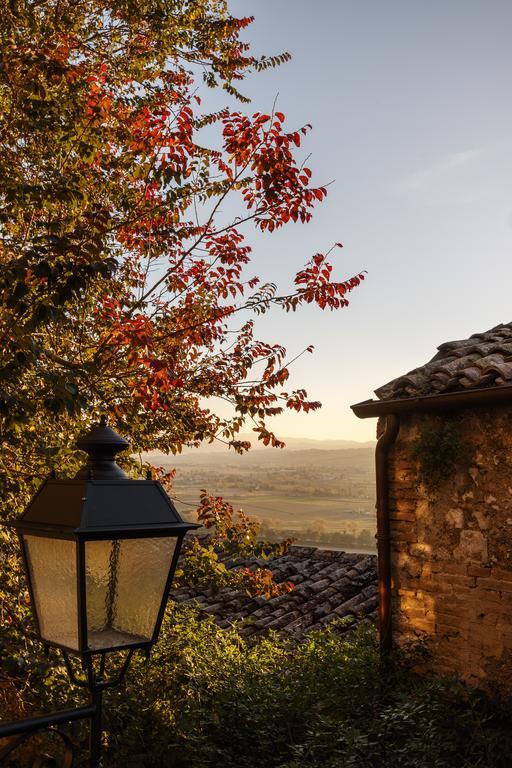 Relais Borgo Lizori Country House Campello sul Clitunno Exterior foto