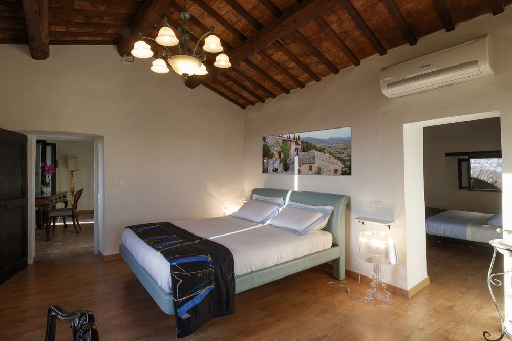Relais Borgo Lizori Country House Campello sul Clitunno Exterior foto