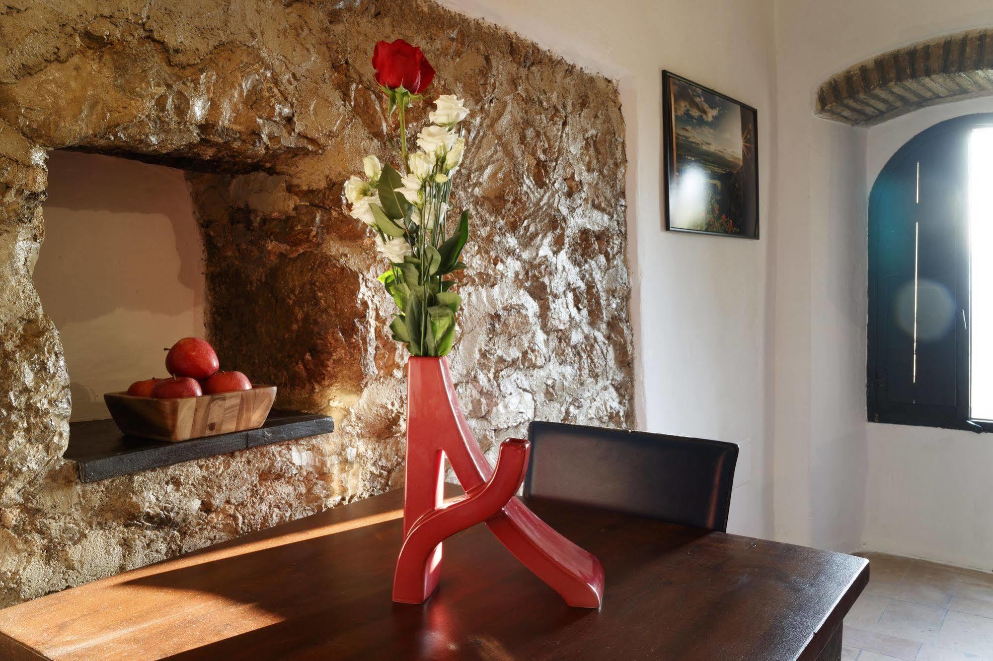 Relais Borgo Lizori Country House Campello sul Clitunno Exterior foto