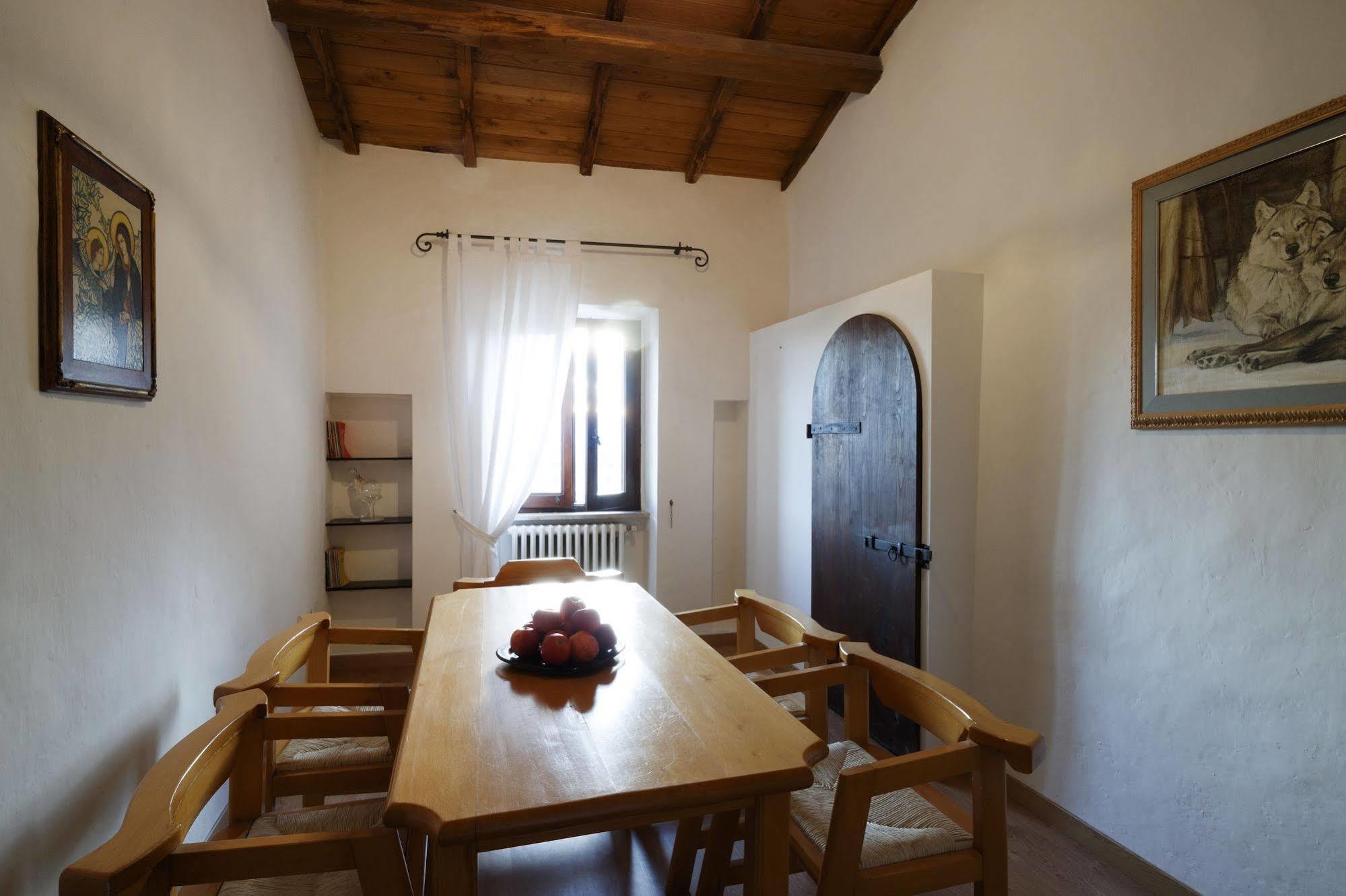 Relais Borgo Lizori Country House Campello sul Clitunno Exterior foto