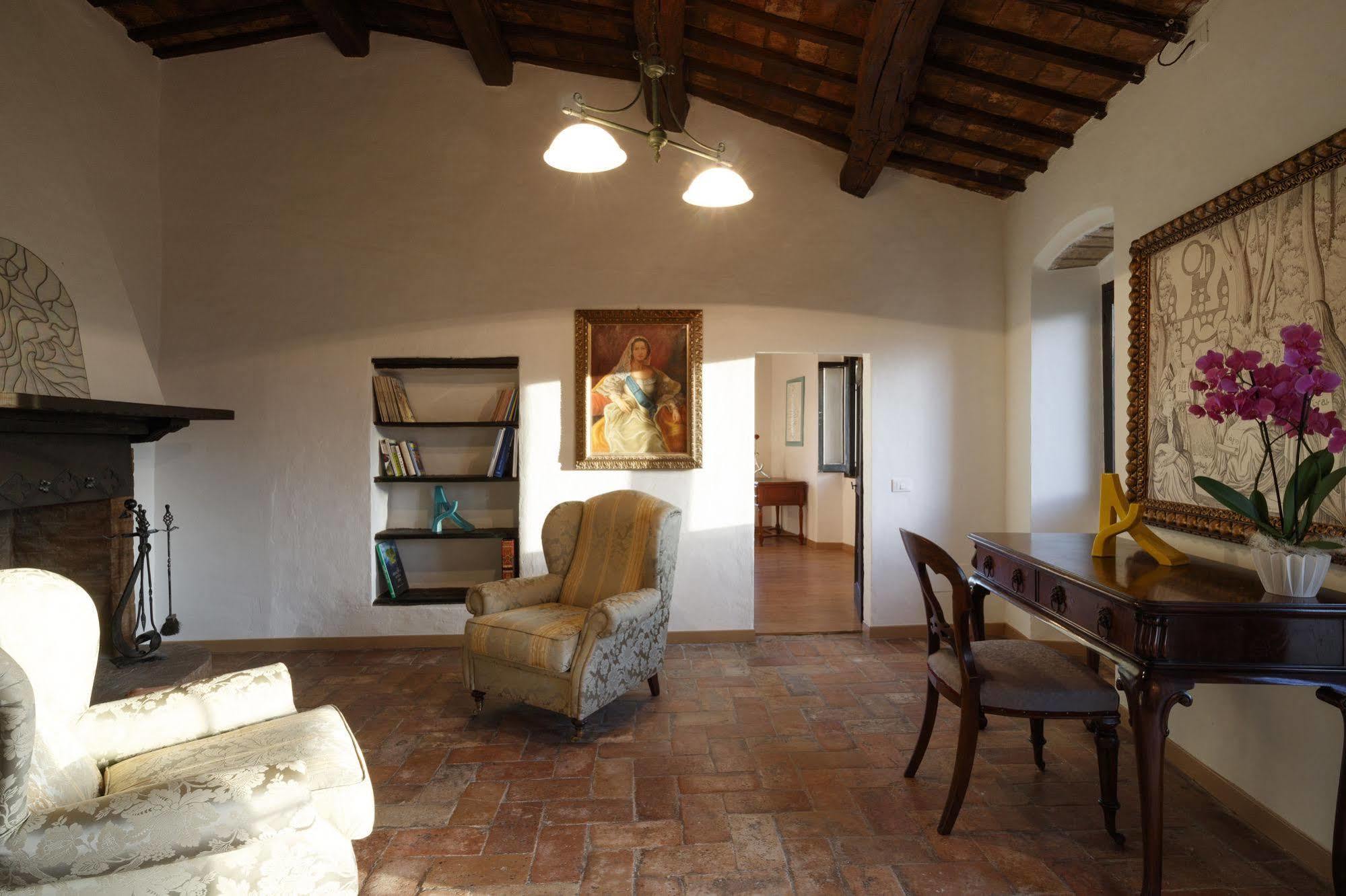Relais Borgo Lizori Country House Campello sul Clitunno Exterior foto