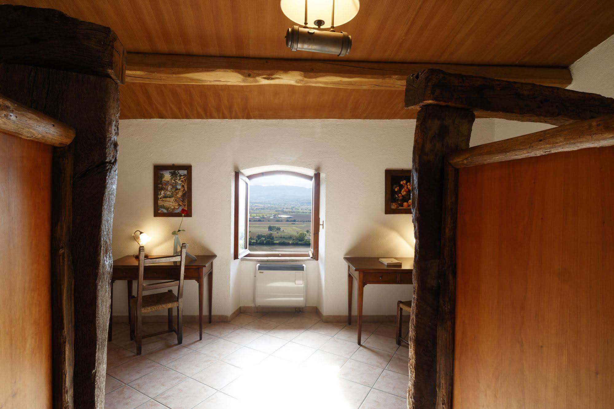 Relais Borgo Lizori Country House Campello sul Clitunno Exterior foto