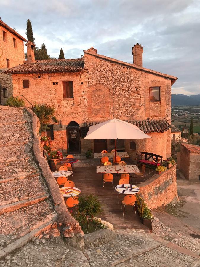 Relais Borgo Lizori Country House Campello sul Clitunno Exterior foto
